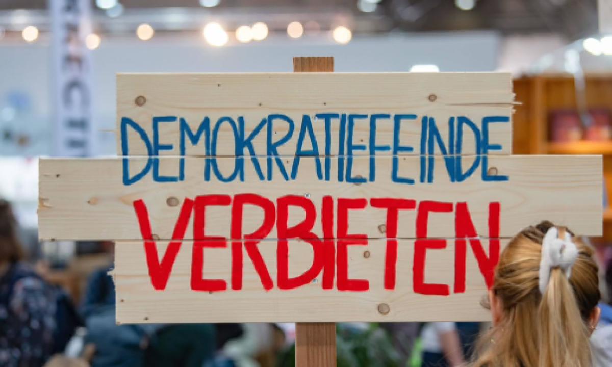 On the continuity of the persecution of dissidents in Germany